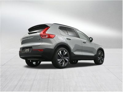 2026 Volvo XC40 B5 Plus