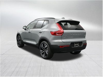 2026 Volvo XC40 B5 Plus