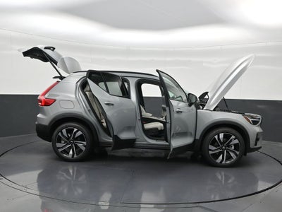 2026 Volvo XC40 B5 Plus