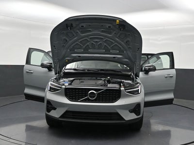 2026 Volvo XC40 B5 Plus