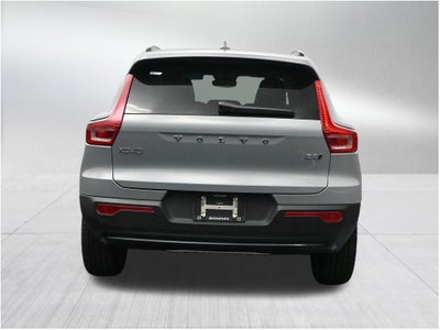 2026 Volvo XC40 B5 Plus