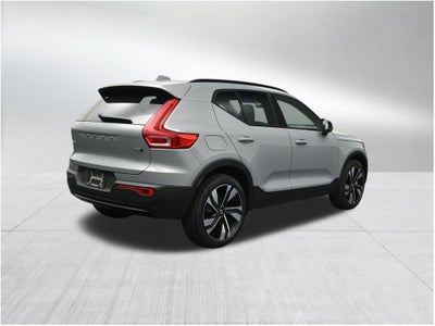 2026 Volvo XC40 B5 Plus