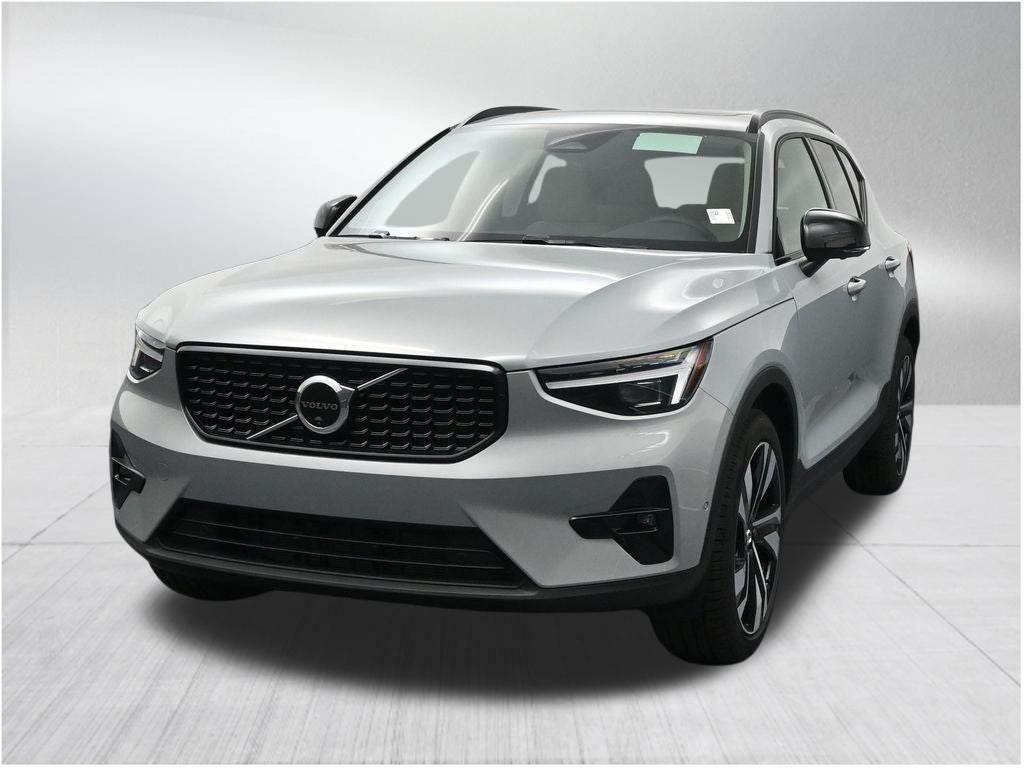 2026 Volvo XC40 B5 Plus