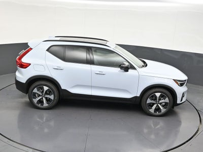 2026 Volvo XC40 B5 Plus