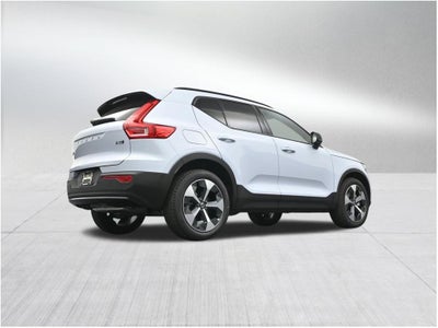 2026 Volvo XC40 B5 Plus