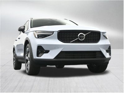 2026 Volvo XC40 B5 Plus
