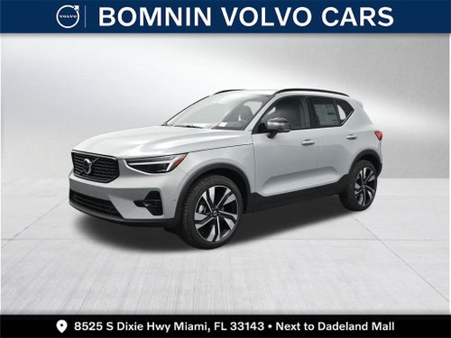 2026 Volvo XC40 B5 Plus