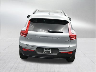 2026 Volvo XC40 B5 Plus