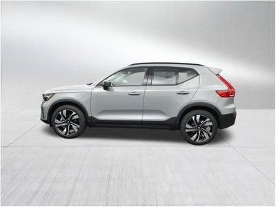 2026 Volvo XC40 B5 Plus