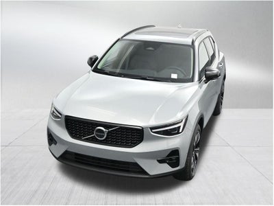 2026 Volvo XC40 B5 Plus