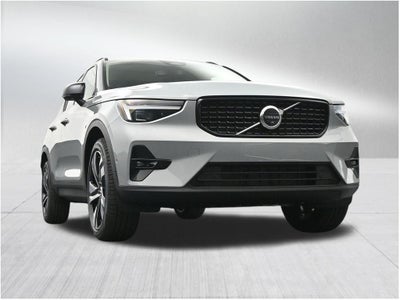 2026 Volvo XC40 B5 Plus