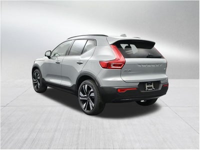 2026 Volvo XC40 B5 Plus