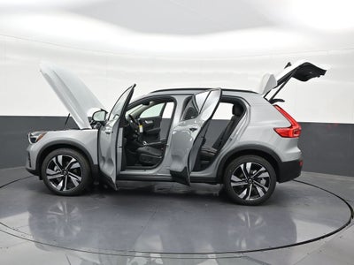 2026 Volvo XC40 B5 Plus