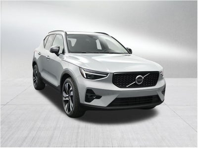 2026 Volvo XC40 B5 Plus