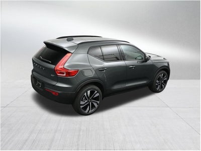 2026 Volvo XC40 B5 Plus