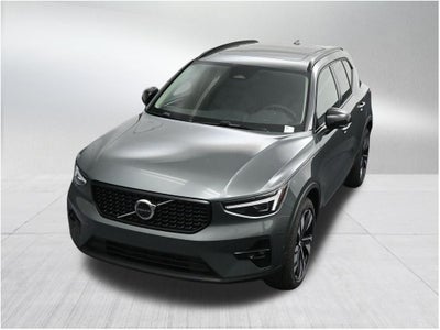 2026 Volvo XC40 B5 Plus