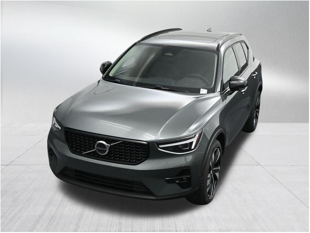 2026 Volvo XC40 B5 Plus