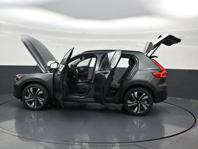 2026 Volvo XC40 B5 Plus