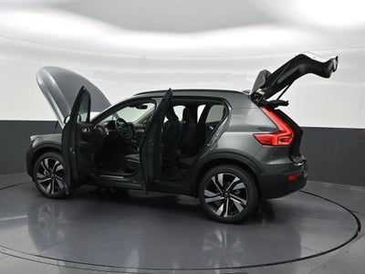 2026 Volvo XC40 B5 Plus