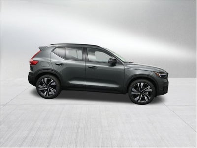 2026 Volvo XC40 B5 Plus
