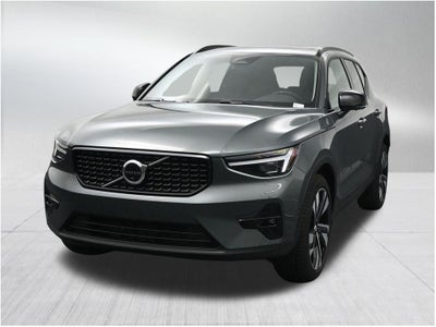 2026 Volvo XC40 B5 Plus