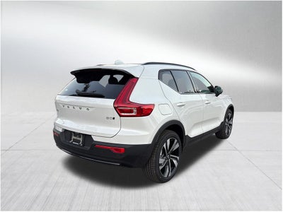 2026 Volvo XC40 B5 Plus