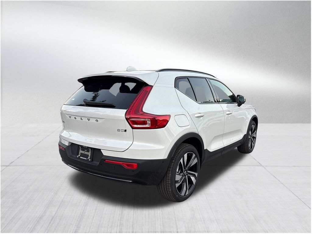 2026 Volvo XC40 B5 Plus
