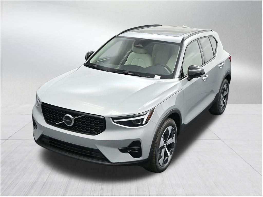 2026 Volvo XC40 B5 Plus