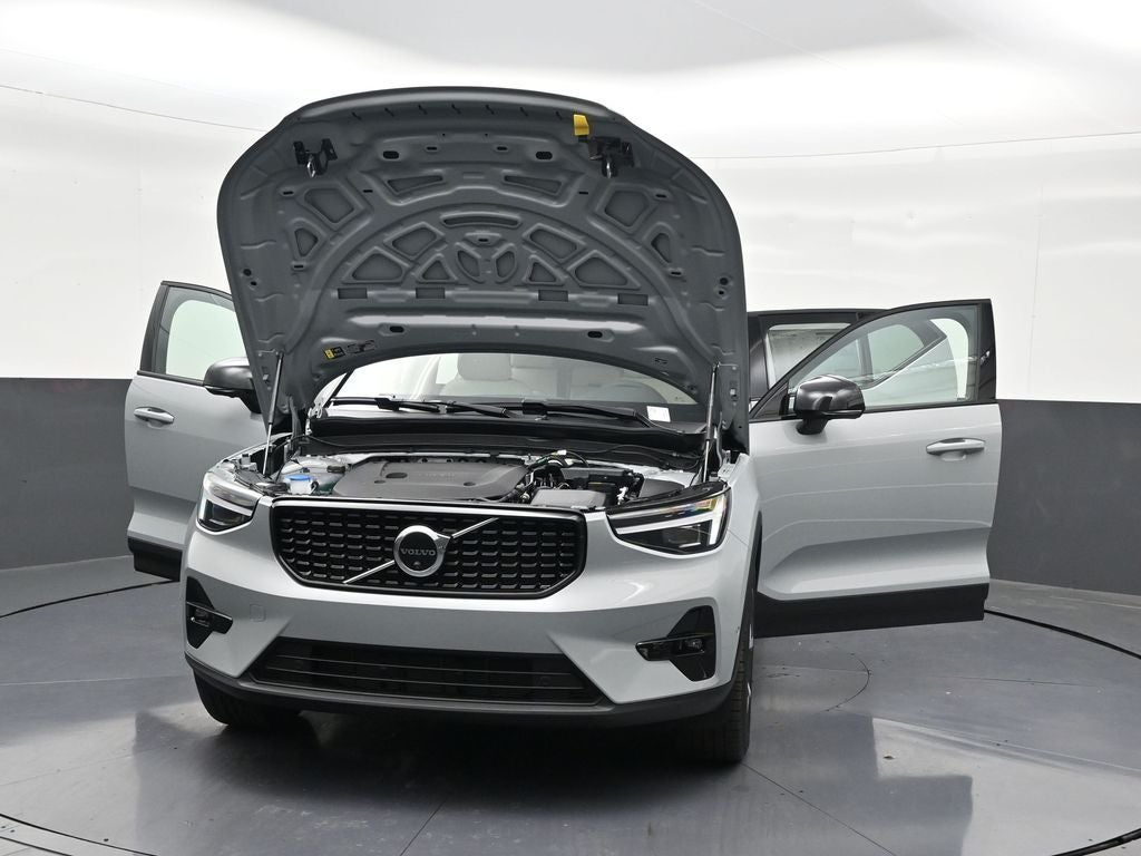 2026 Volvo XC40 B5 Plus