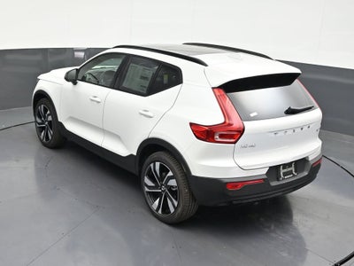 2026 Volvo XC40 B5 Plus