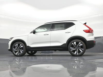 2026 Volvo XC40 B5 Plus