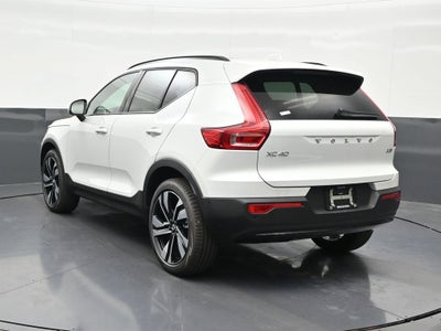 2026 Volvo XC40 B5 Plus