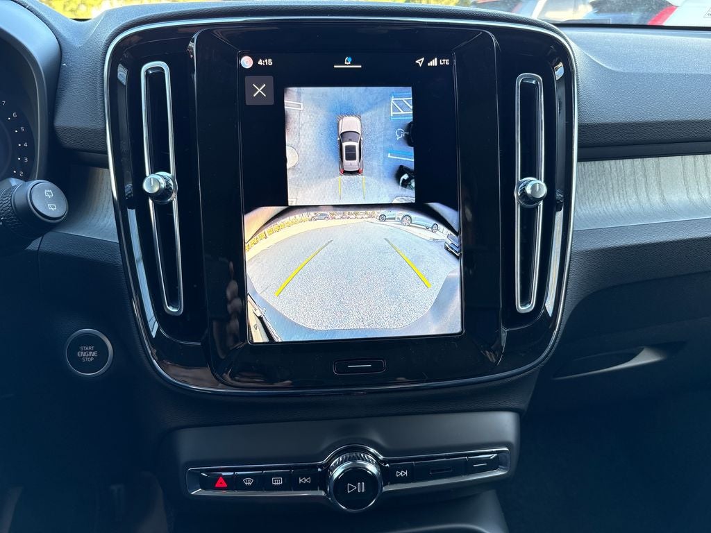2026 Volvo XC40 B5 Plus