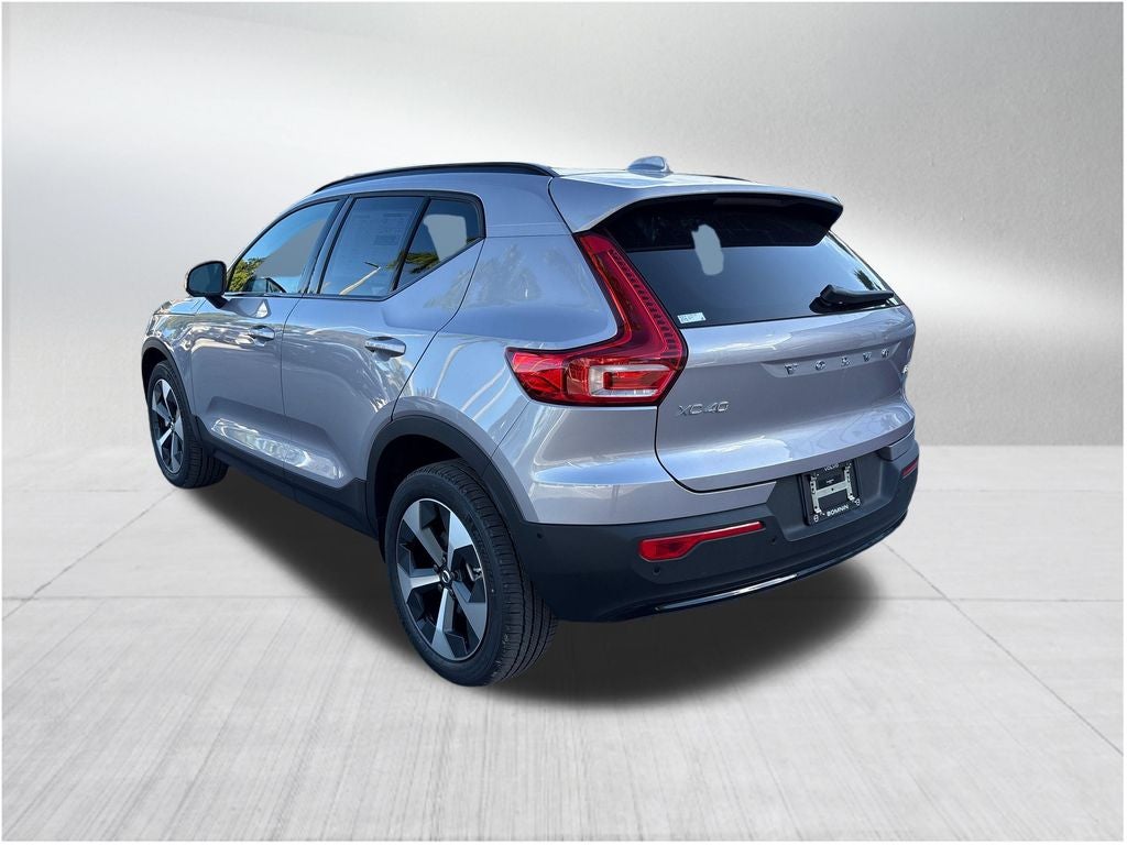 2026 Volvo XC40 B5 Plus