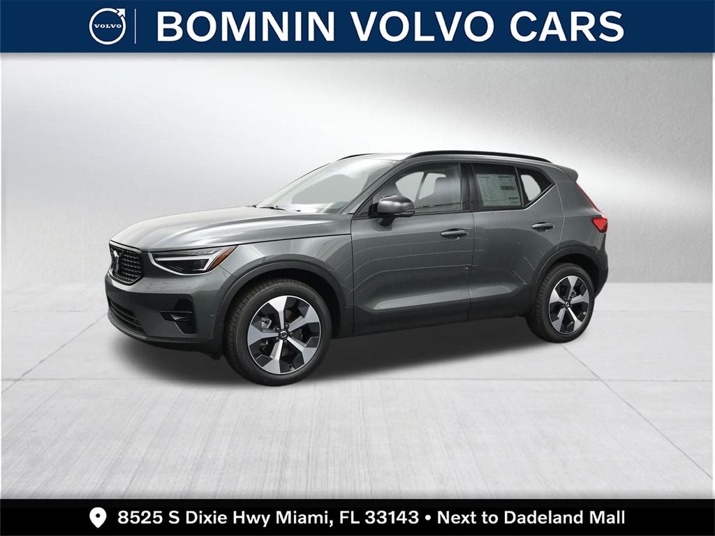2026 Volvo XC40 B5 Plus