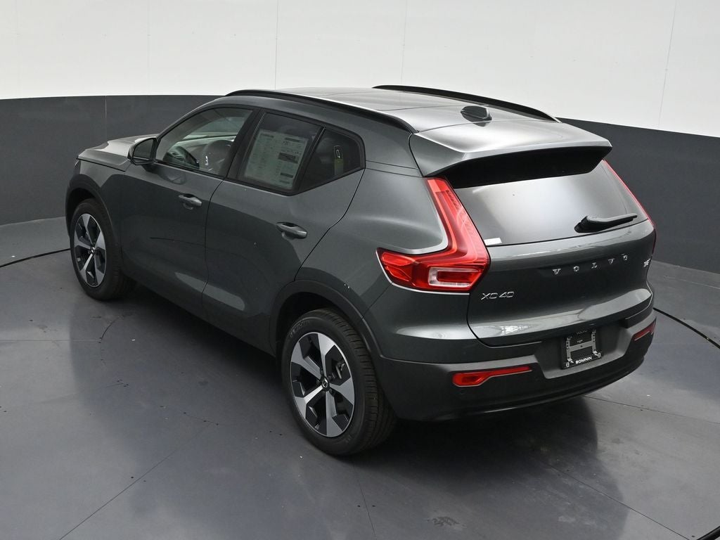 2026 Volvo XC40 B5 Plus