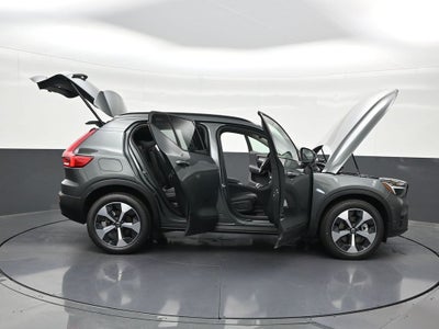 2026 Volvo XC40 B5 Plus