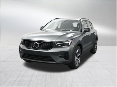 2026 Volvo XC40 B5 Plus