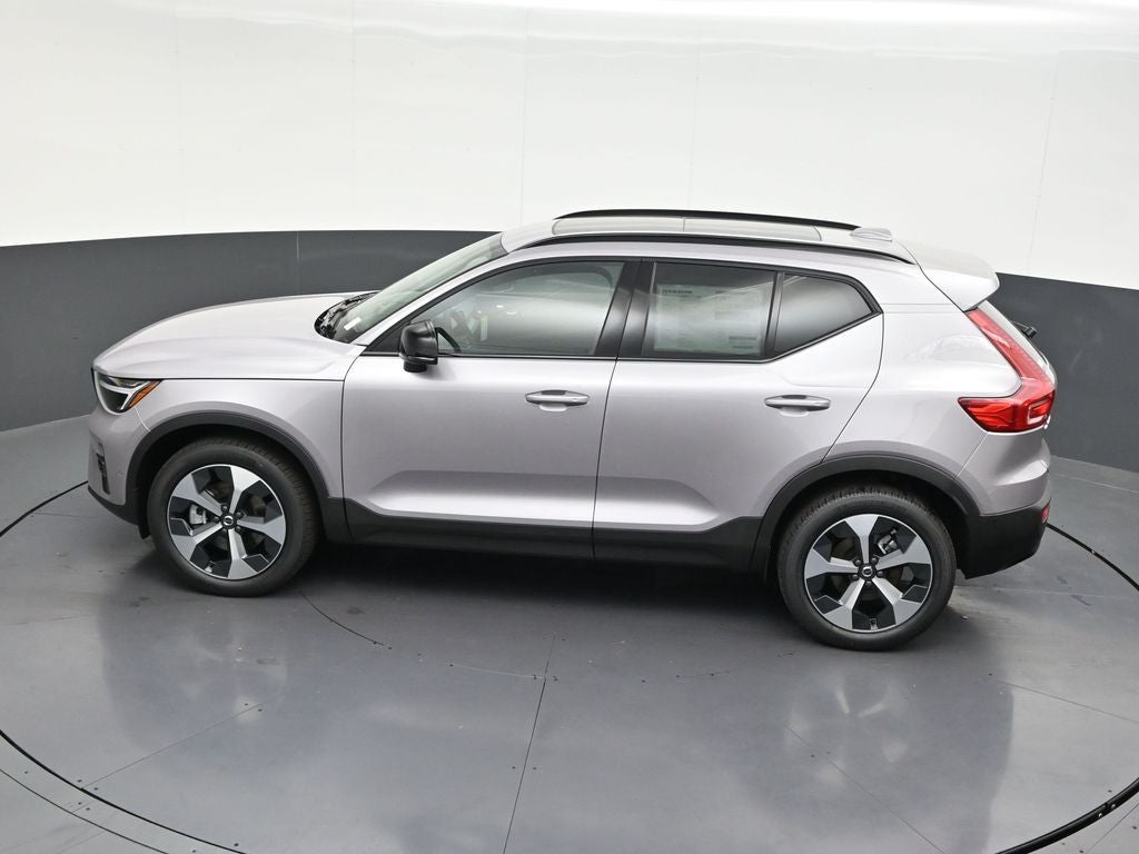 2026 Volvo XC40 B5 Plus