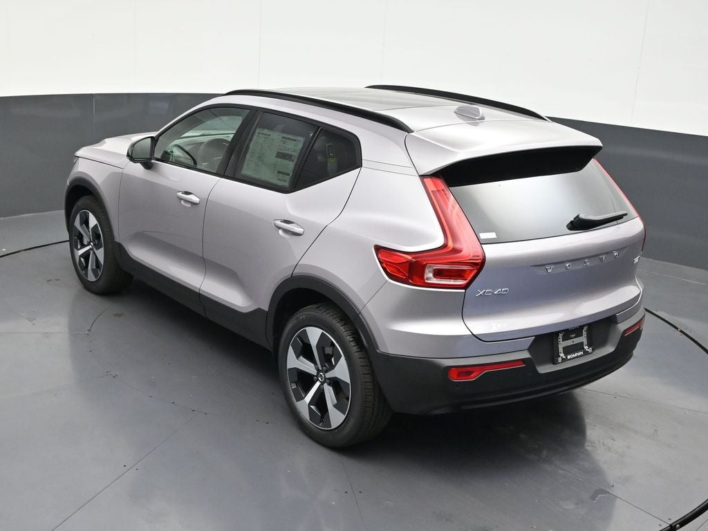 2026 Volvo XC40 B5 Plus