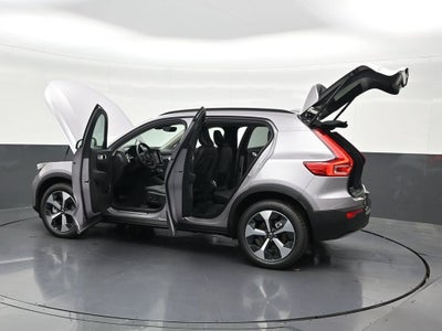 2026 Volvo XC40 B5 Plus