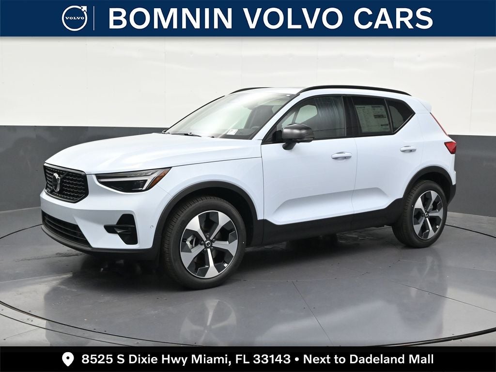 2026 Volvo XC40 B5 Plus