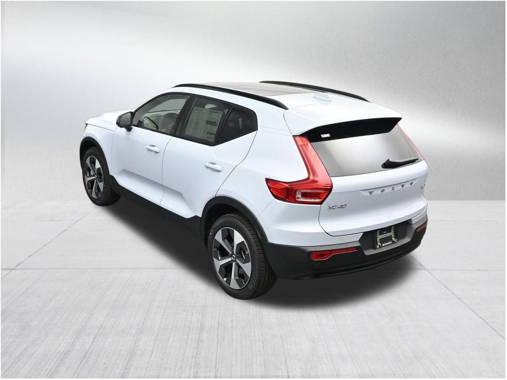 2026 Volvo XC40 B5 Plus