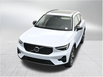 2026 Volvo XC40 B5 Plus