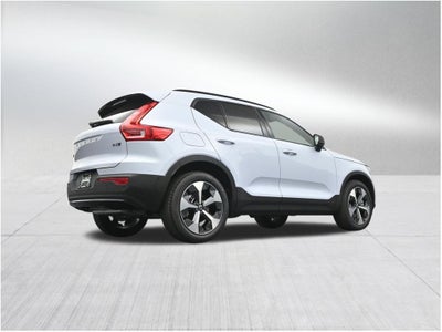 2026 Volvo XC40 B5 Plus