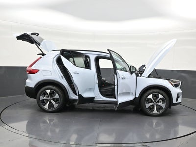 2026 Volvo XC40 B5 Plus