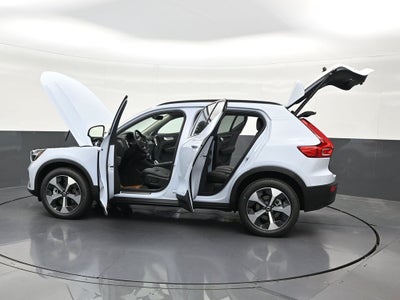 2026 Volvo XC40 B5 Plus