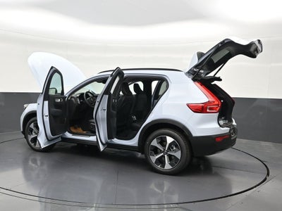 2026 Volvo XC40 B5 Plus