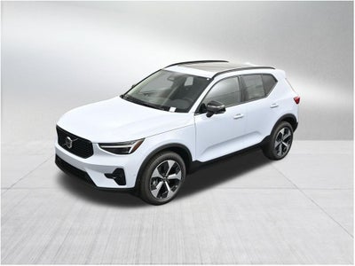 2026 Volvo XC40 B5 Plus