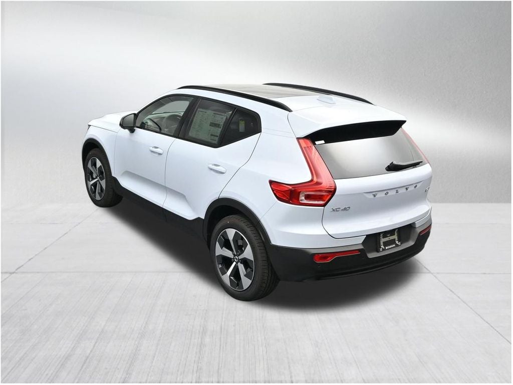 2026 Volvo XC40 B5 Plus